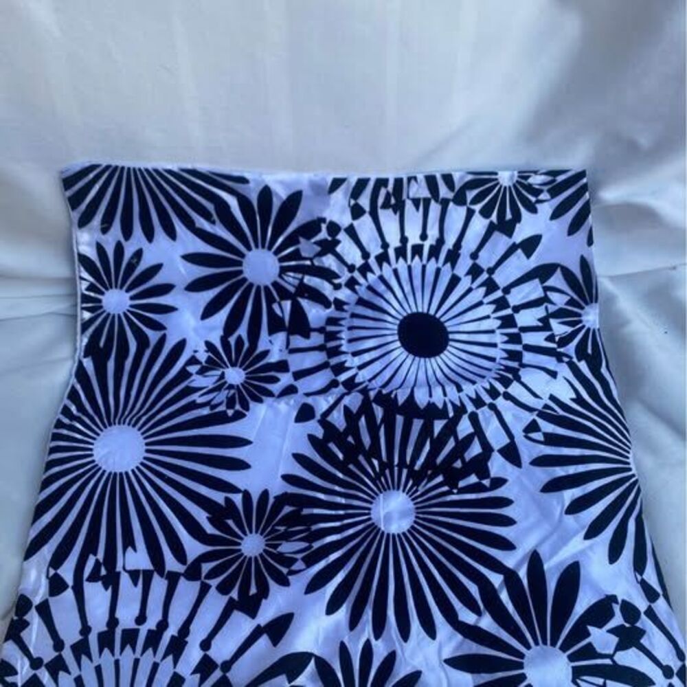 Funky op art shiny square pillow cover b